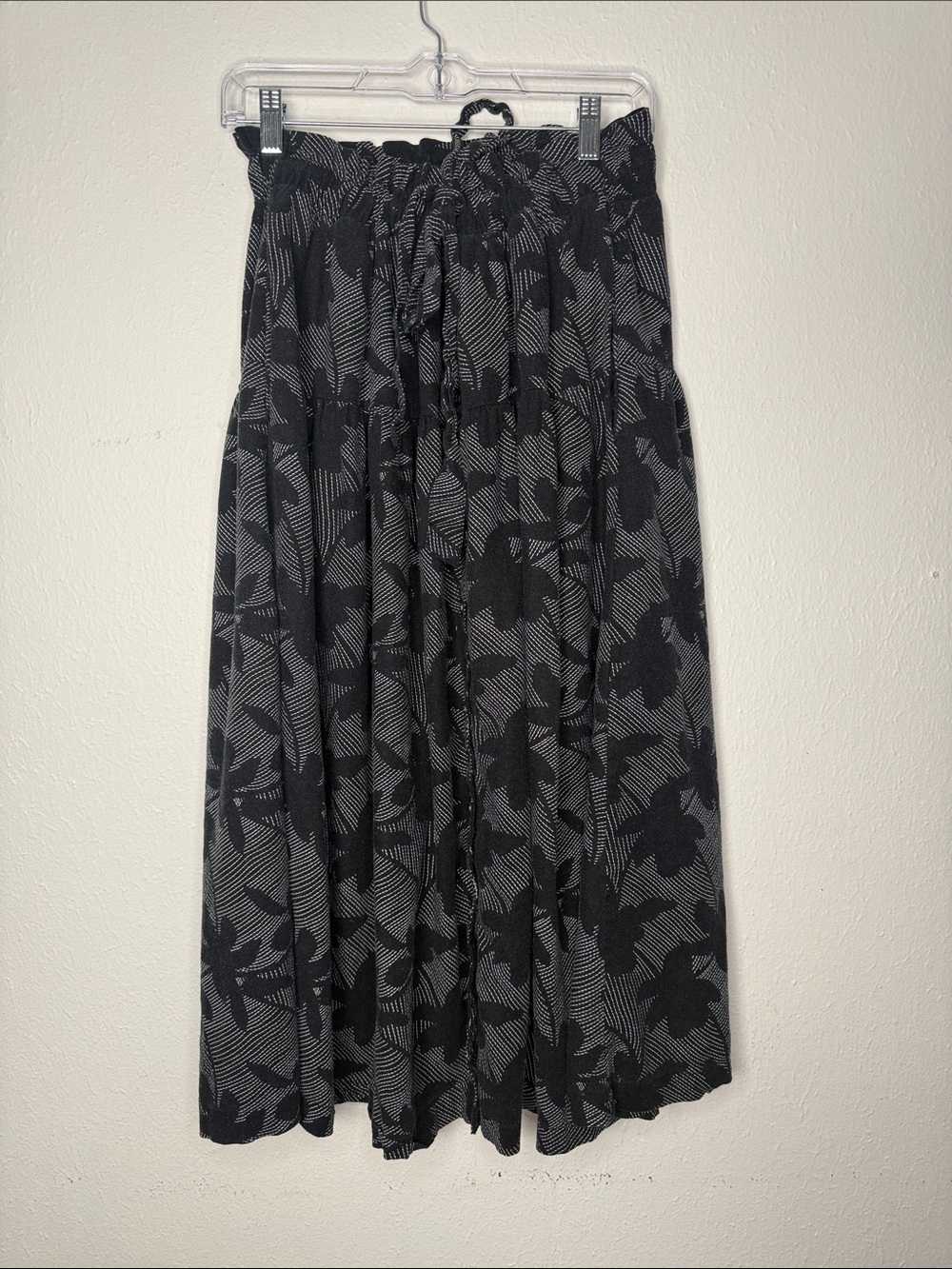 Universal Thread Black Floral Print Maxi Skirt with Tie Waist